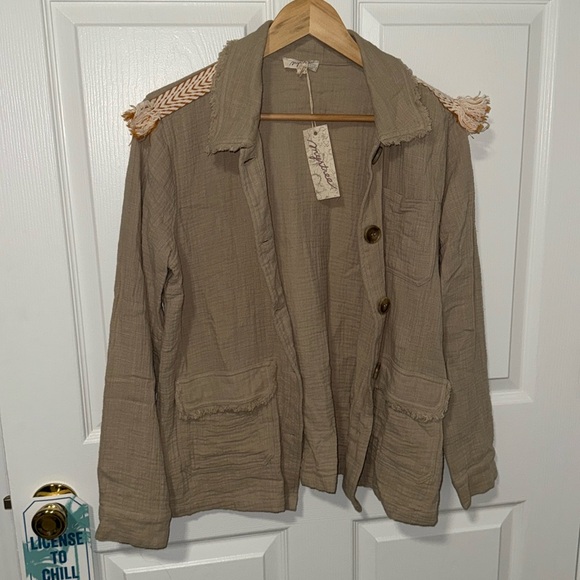 🍁 NWT Aztec Shacket - Picture 6 of 15